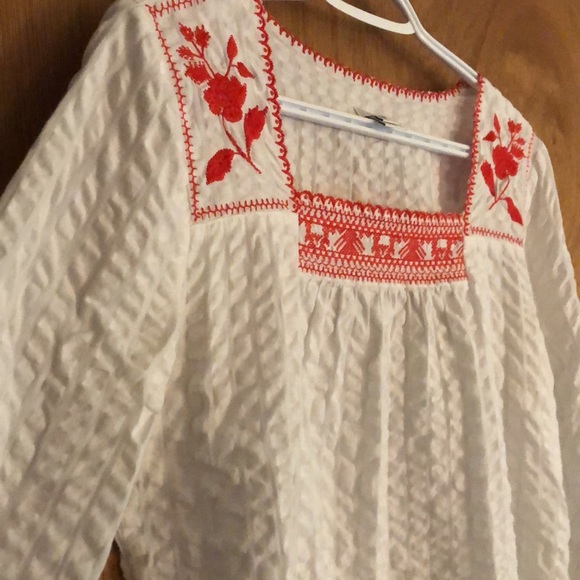 J. Crew W’s l/s 100% White cotton top with Red embroidery ~ small - Picture 7 of 11